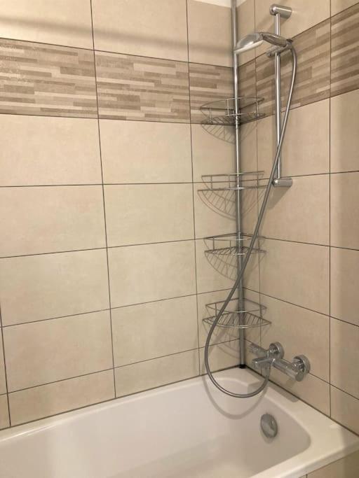 Appartement 87 M2 - 3 Chambres - 6 Personnes - Proche Paris - Parking Gratuit Asnières Dış mekan fotoğraf